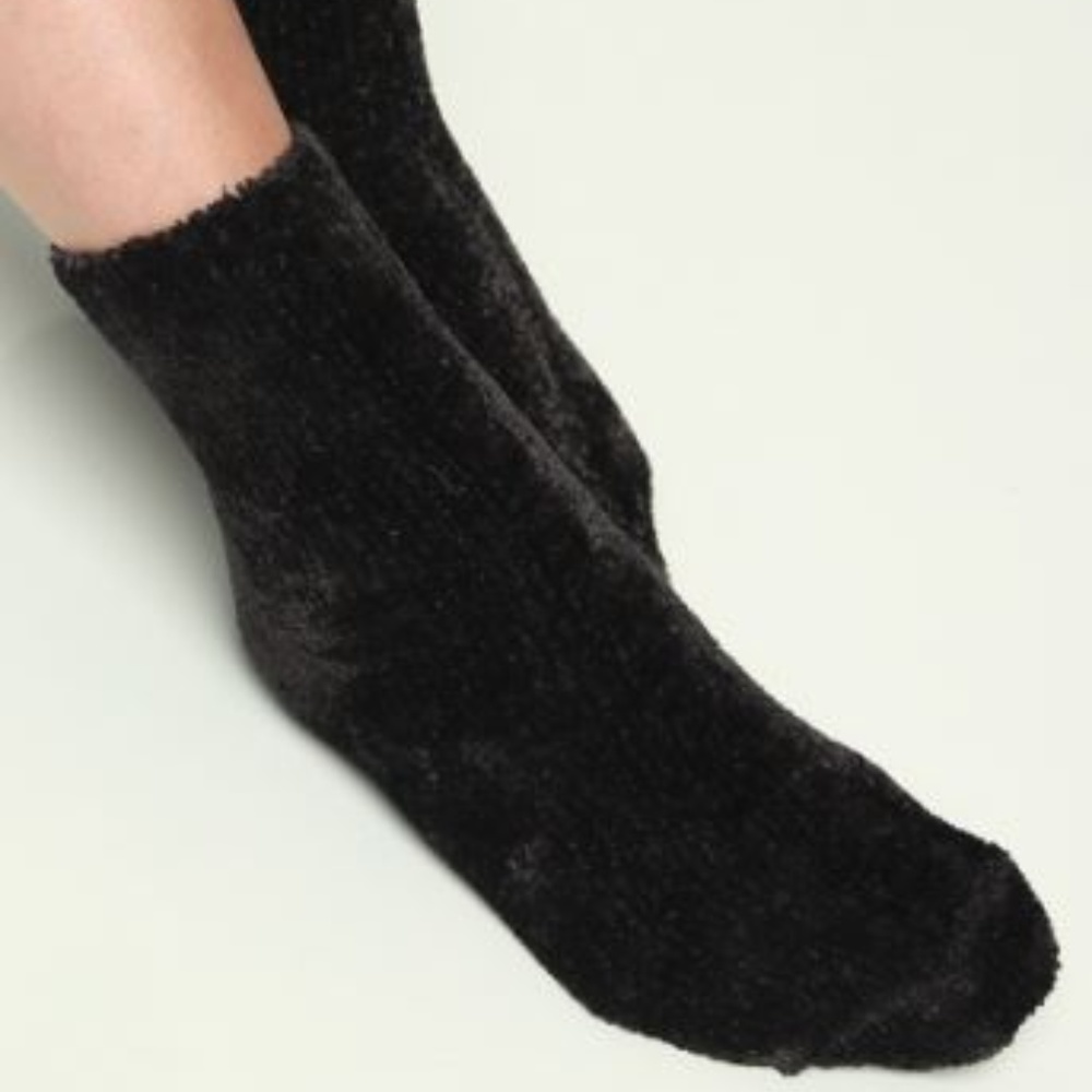LUXURY SUPER SOFT CHENILLE SOCKS IN BLACK